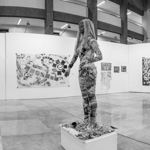 El plástico como protagonista de Patricia Nicolía Flores y María Rosa Plana