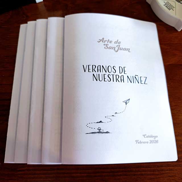 Versión impresa del catálogo de la muestra Veranos de Nuestra Niñez Febrero 2026